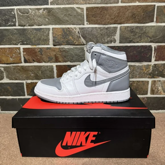 Jordan 1 Stealth - Picture 2 of 3